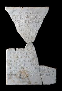 Lastra con preghiera augurale per Augusto rivolta a varie divinità dal liberto L. Lucretius Zethus