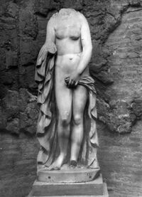 statua