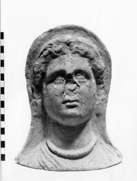 busto femminile votiva