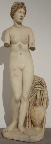 Statua di Afrodite pudica