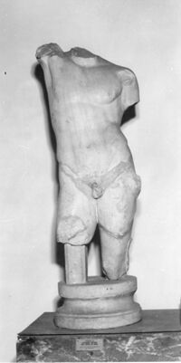 statua maschile