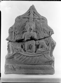 Antefissa con Cibele su nave