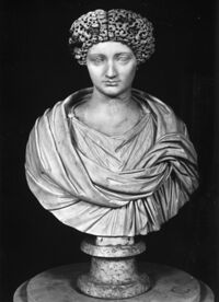 testa ritratto femminile