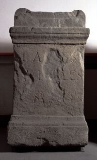 Ara dei Lares Curiales