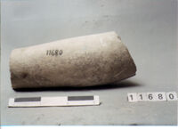 statua maschile/ gamba