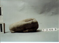 statua colossale/ mano