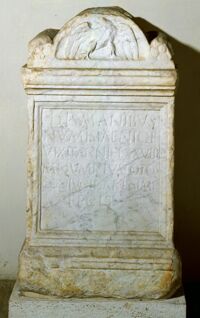 Ara funeraria di Numisia Nice