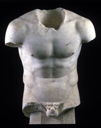 Torso di Teseo dal gruppo con il Minotauro