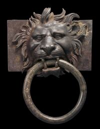 Testata di baglio a protome leonina