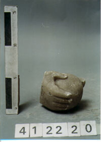 MANO DI STATUETTA