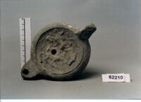 LUCERNA A BECCO CUORIFORME