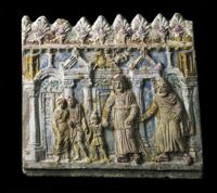 Lastra di rivestimento con scena di tragedia