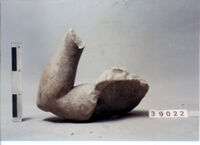 statua/ braccio