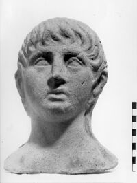 testa votiva maschile