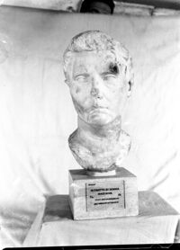 Ritratto di donna anziana