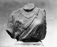 statua femminile/ torso