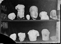 Calchi di sculture arcaiche della Grecia.