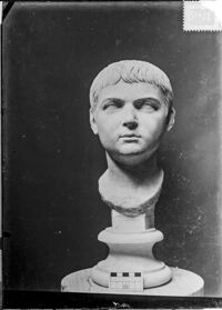 Testa di giovanetto, ritratto romano