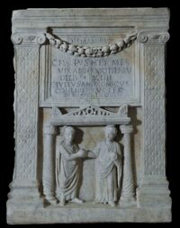 Urna cineraria di C. Iulius Ermes