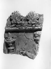 lastra di coronamento