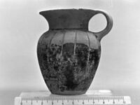 oinochoe a bocca rotonda