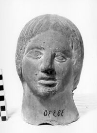 testa votiva femminile