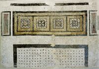 Mosaico pavimentale con cassettoni policromi e stuoia puntinata