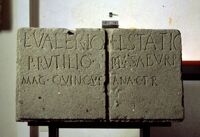 Blocco con dedica dei tibicines