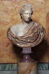 Testa di Afrodite su busto moderno