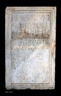 Cippo con dedica alla dea Fortuna