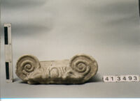 CAPITELLO IONICO DI COLONNA