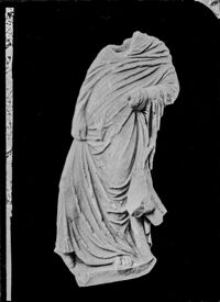 Statua di Dioniso e piccolo assistente