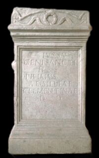 Ara dedicata al Genius degli horrea Seiana