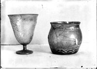 Bicchiere e tazza di vetro restaurati da Nocera Umbra