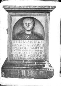 Ara funeraria di Minucia Suavis