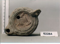 LUCERNA A BECCO CUORIFORME