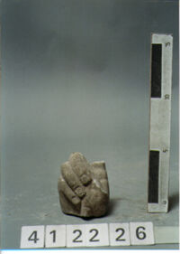 MANO DI STATUETTA