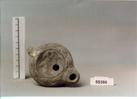 LUCERNA A BECCO CUORIFORME