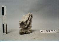 capitello corinzieggiante/ frammento
