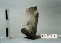 statua maschile/ gamba