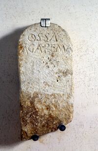 Cippo sepolcrale di Agapema