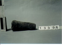 statua colossale/ mano