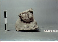statua/ piede