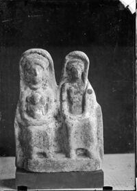 Piccolo gruppo. Coppia divina