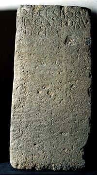 Cippo con dedica ad Ercole