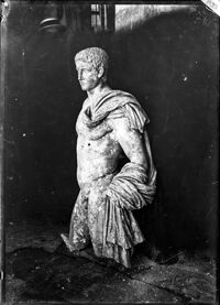 Statua ionica