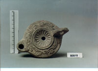 LUCERNA A BECCO CUORIFORME