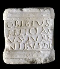 Base di donario per un'associazione giovanile