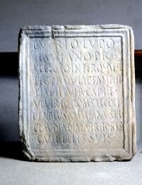 Base di L. Virius Lupus Iulianus