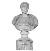 Testa di Giulio Cesare su busto non pertinente